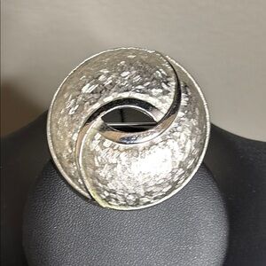 Vintage Pastelli Signed Elegant Silver Swirl Brooch Statement Brushed